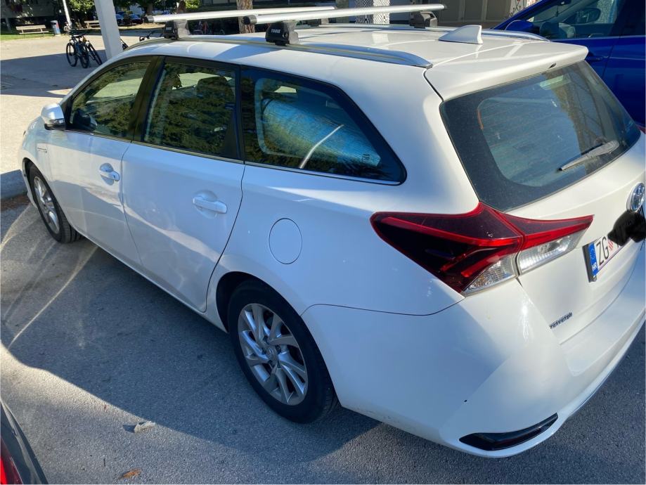 Toyota Auris Touring Sports 1.8 Hybrid – 2016. – 234.000 km, fotografija 6
