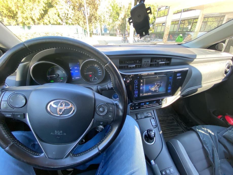 Toyota Auris Touring Sports 1.8 Hybrid – 2016. – 234.000 km, fotografija 9