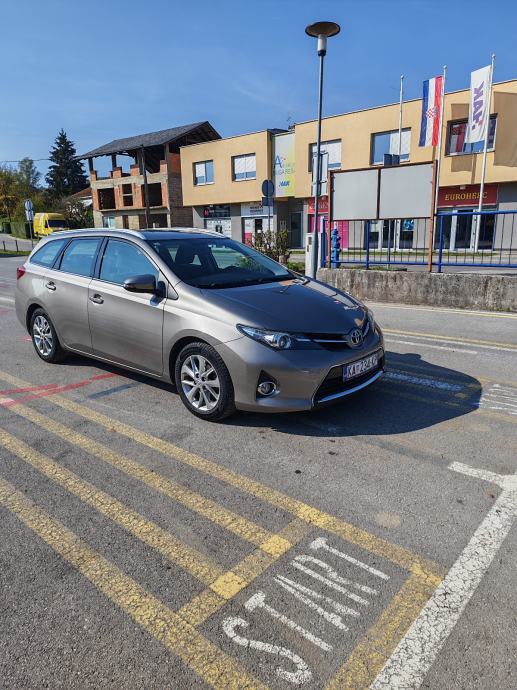 Toyota Auris karavan TS 1,4 D-4D, pogled izvana - slika 3