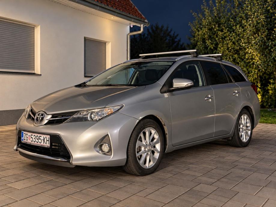 Toyota Auris karavan
