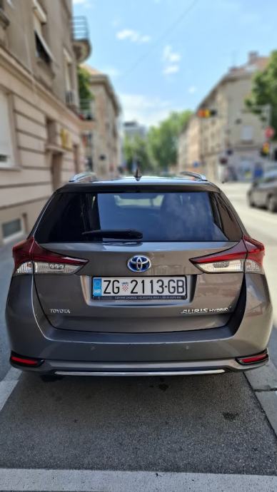 Toyota Auris Touring Sports 1.8 Hybrid SOL - PRVI VLASNIK, fotografija 2
