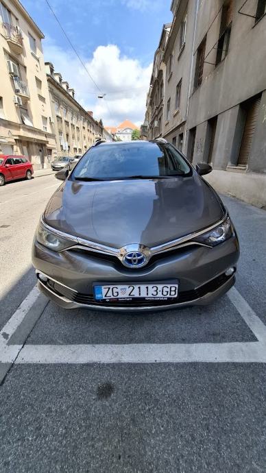 Toyota Auris Touring Sports 1.8 Hybrid SOL - PRVI VLASNIK, fotografija 4