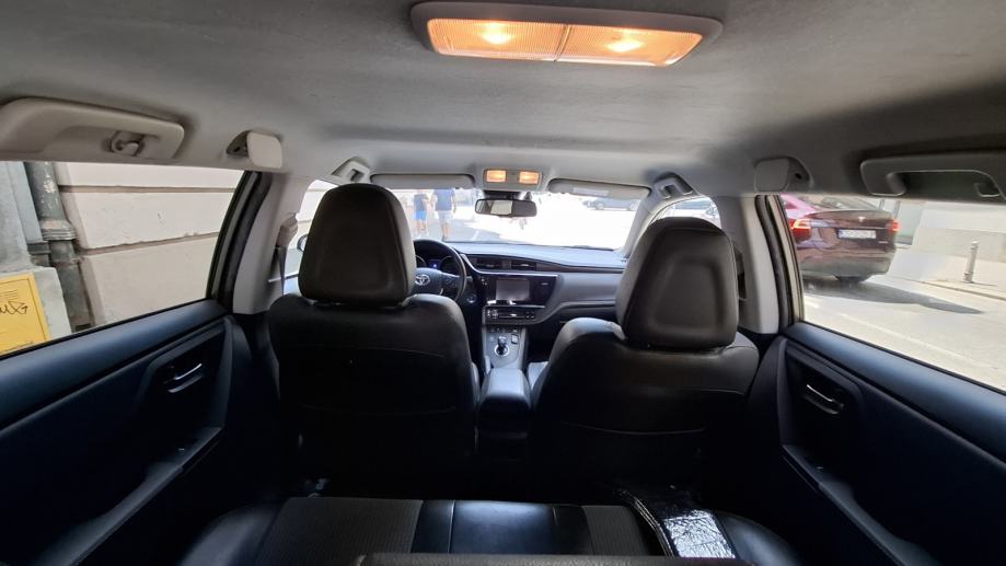 Toyota Auris Touring Sports 1.8 Hybrid SOL - PRVI VLASNIK, fotografija 10