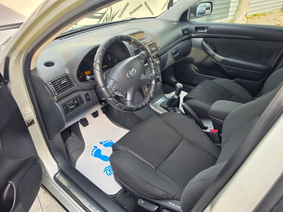 TOYOTA AVENSIS 2.0 =200TKM= HR-AUTO, fotografija 13