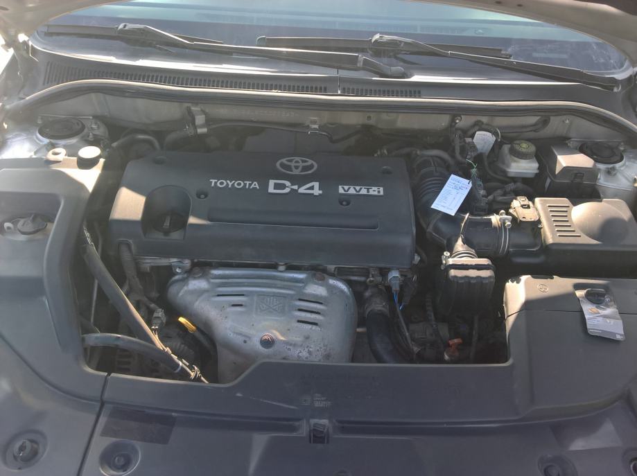 Toyota Avensis 2,0 VVTi D4, AUTOMATIK, reg. 7/2020