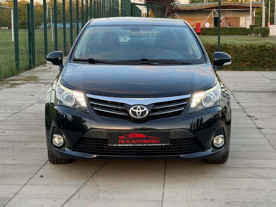 Toyota Avensis 2.2 D4D Luna 2013g NIJE UVOZ! Led Svijetla KAMERA NAVI!, fotografija 2