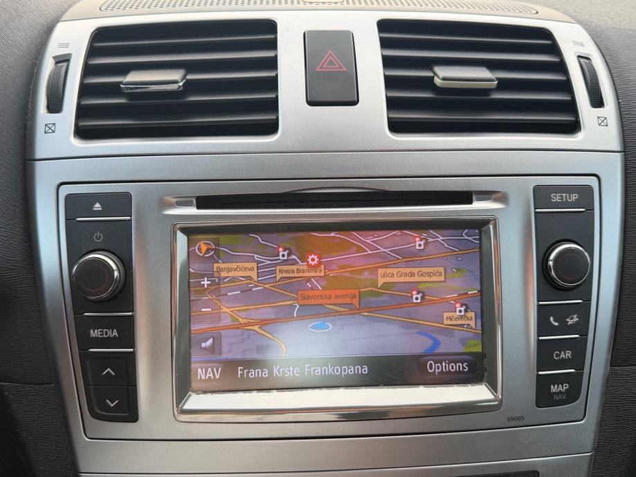 Toyota Avensis 2.2 D4D Luna 2013g NIJE UVOZ! Led Svijetla KAMERA NAVI!, fotografija 15