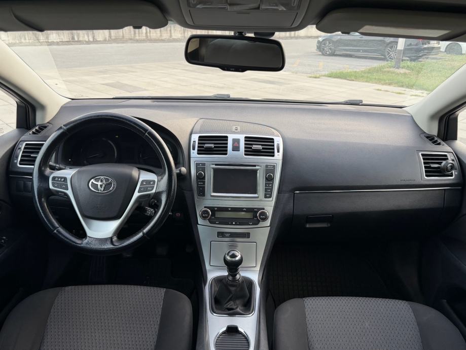 Toyota Avensis 2.2 D4D Luna 2013g NIJE UVOZ! Led Svijetla KAMERA NAVI!, fotografija 11