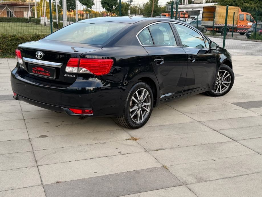 Toyota Avensis 2.2 D4D Luna 2013g NIJE UVOZ! Led Svijetla KAMERA NAVI!, fotografija 8