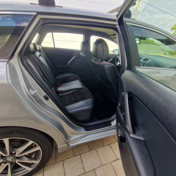 Toyota Avensis SW 2,0 D-4D 91kW Toyota | HR auto |1. Vlasnik, fotografija 13