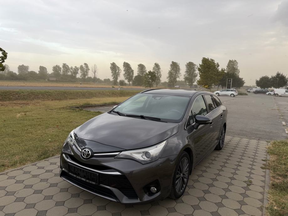 Toyota Avensis Wagon 2,0D, fotografija 6