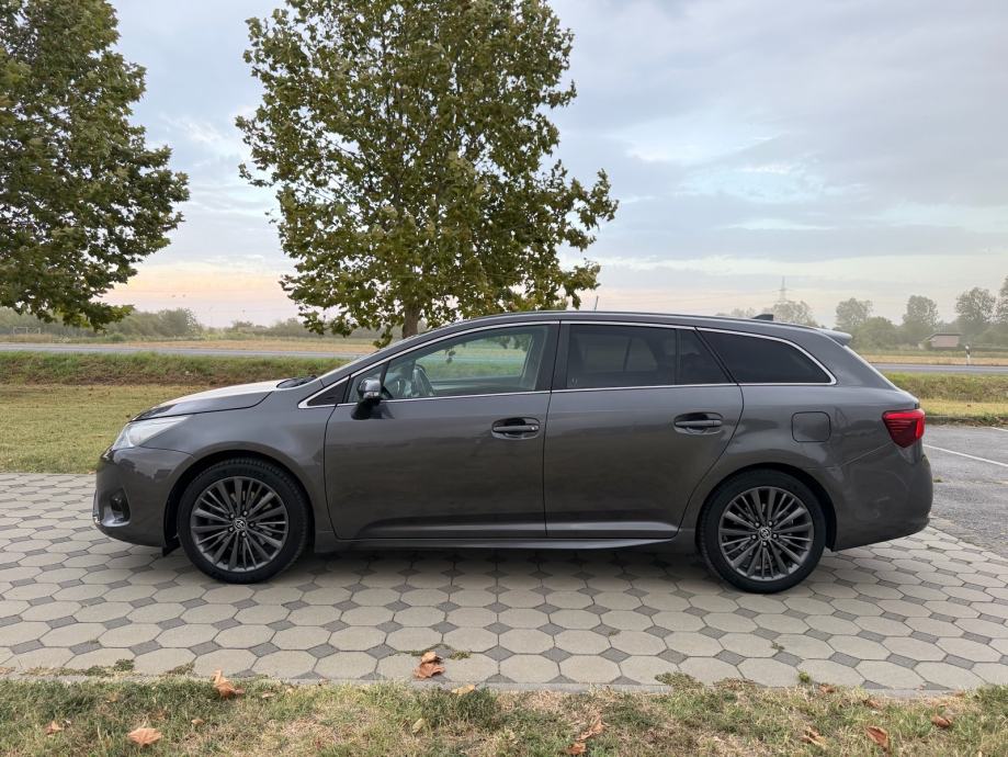 Toyota Avensis Wagon 2,0D, fotografija 5