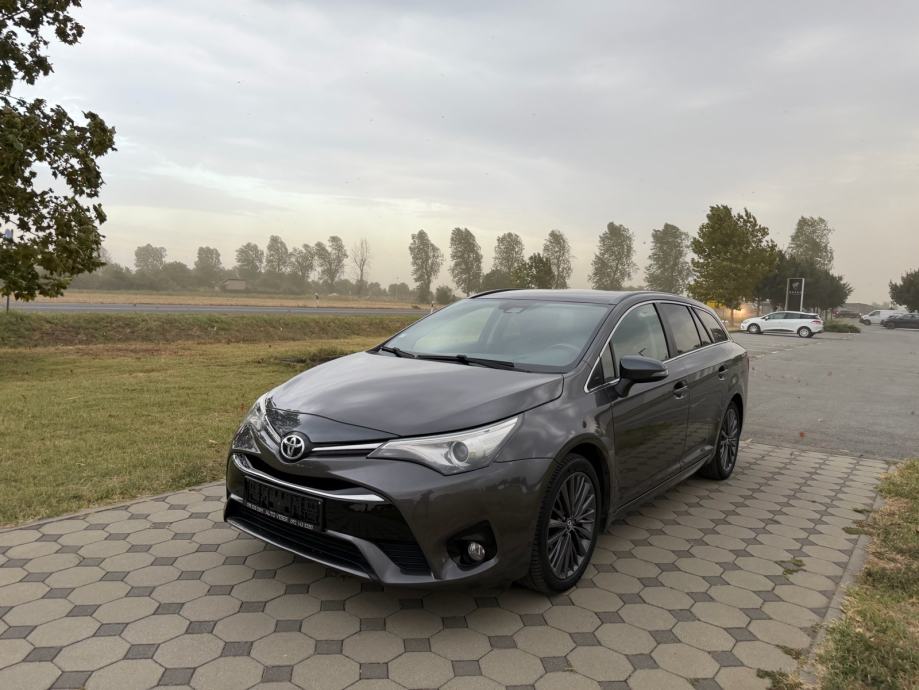 Toyota Avensis Wagon 2,0D, fotografija 8