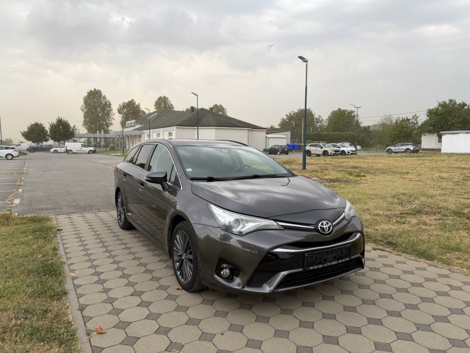 Toyota Avensis Wagon 2,0D, fotografija 7