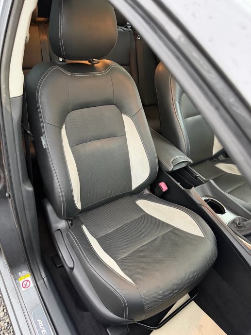Toyota Avensis Wagon 2,0D, fotografija 13