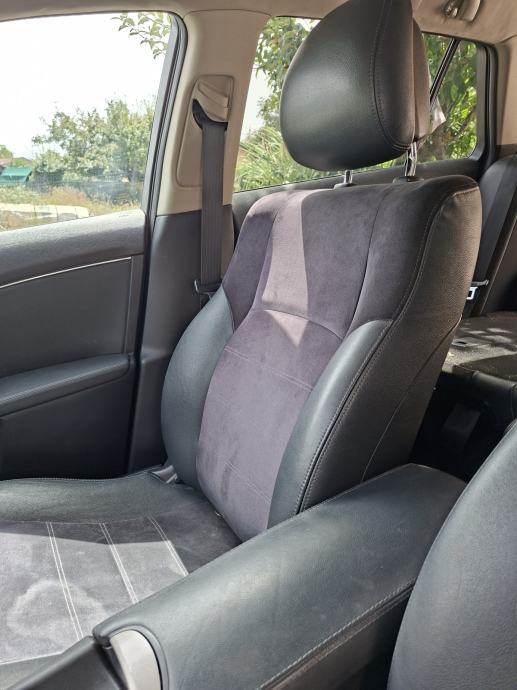 Toyota Avensis Wagon 2,2, fotografija 8