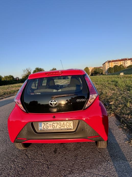 Toyota Aygo 1,0, fotografija 3