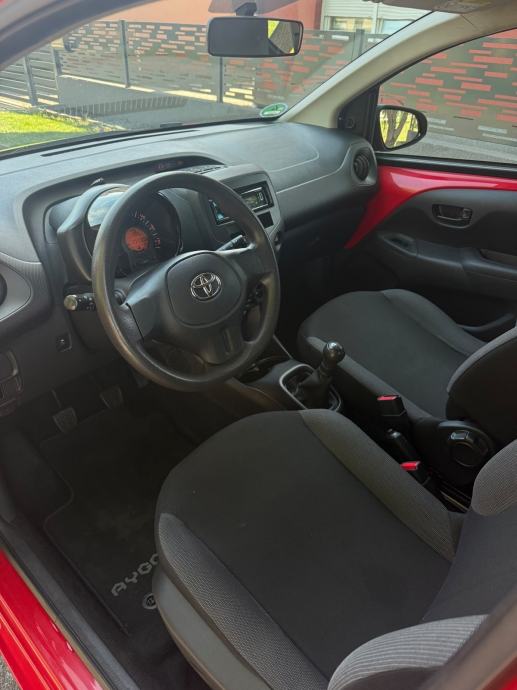 Toyota Aygo 1,0, fotografija 11