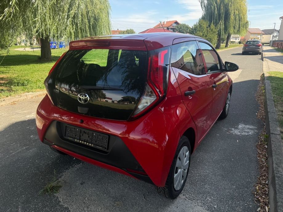 Toyota Aygo 1,0, fotografija 7