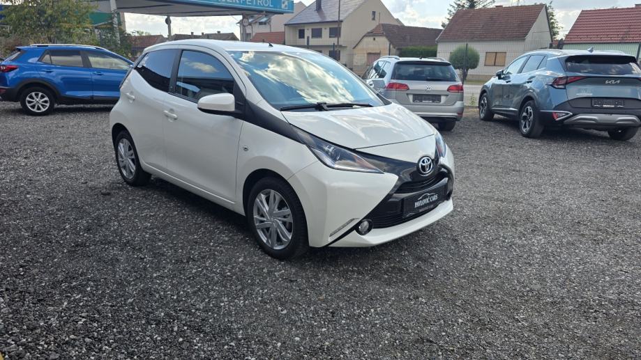 Toyota Aygo 1,0 VVT-i X-Play Kamera, fotografija 8