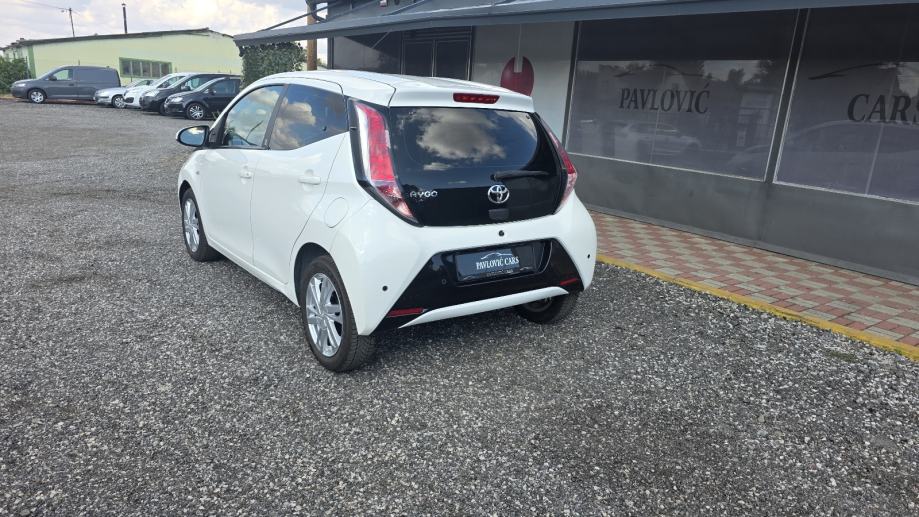 Toyota Aygo 1,0 VVT-i X-Play Kamera, fotografija 4