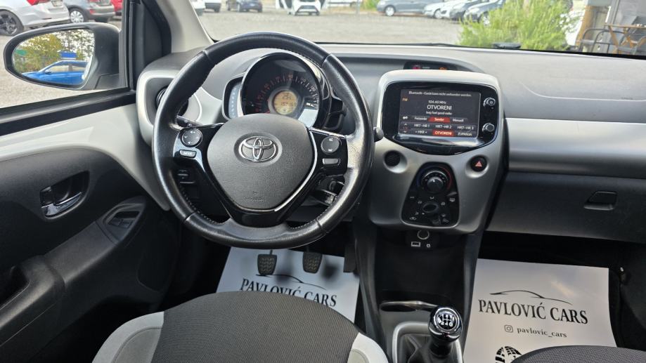 Toyota Aygo 1,0 VVT-i X-Play Kamera, fotografija 13