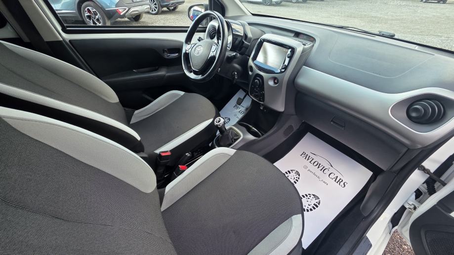 Toyota Aygo 1,0 VVT-i X-Play Kamera, fotografija 15