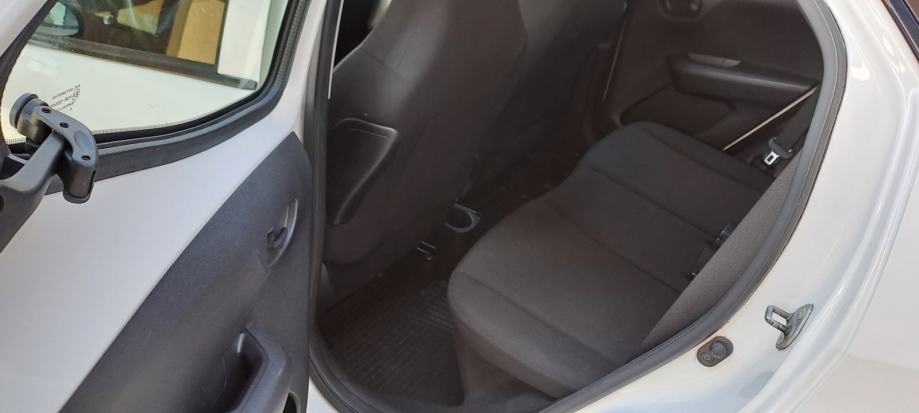 Toyota Aygo 1,0 HITNO!, fotografija 3
