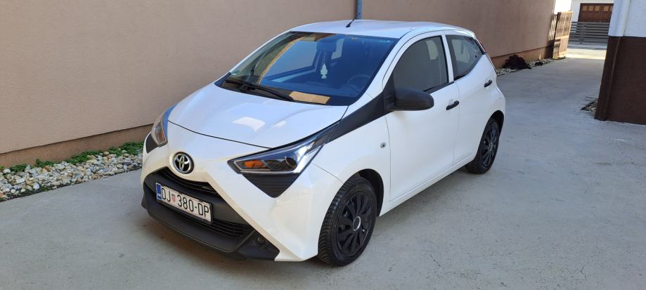 Toyota Aygo 1,0 HITNO!, fotografija 11