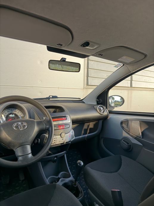 TOYOTA AYGO 1.0 VVT-i *119 000 KM* *REG 08/27* * 5 VRATA*, fotografija 14