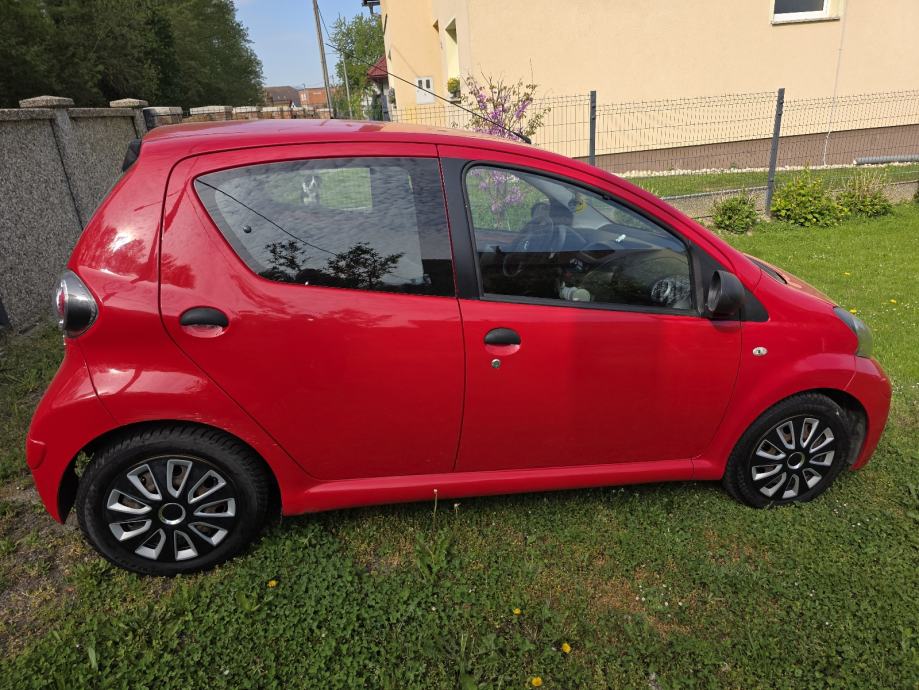 Toyota Aygo 1,0 VVT-i, fotografija 3
