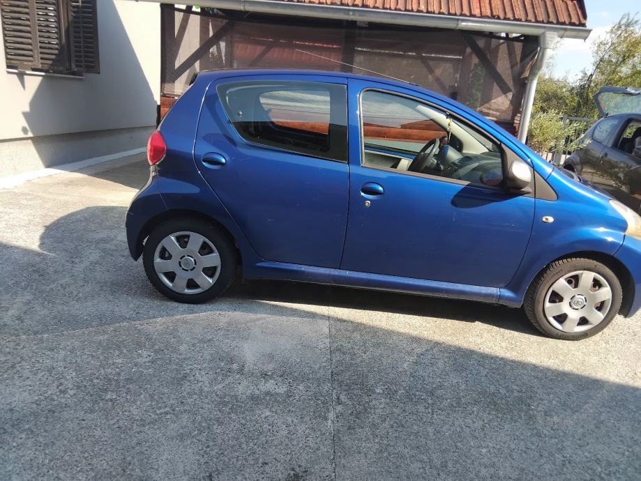 Toyota Aygo 1,0 VVT-i, fotografija 4