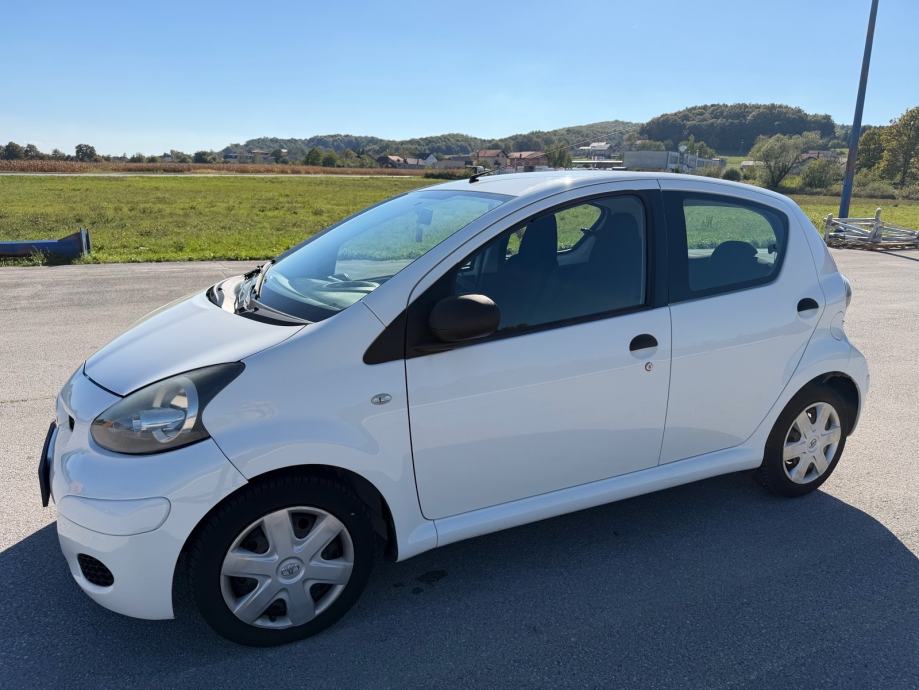 Toyota Aygo 1,0 VVT-i, fotografija 6