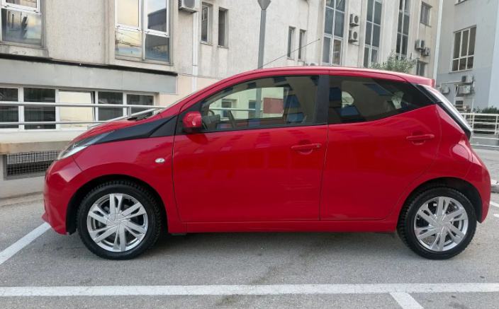 Toyota Aygo 1,0 VVT-i, fotografija 3