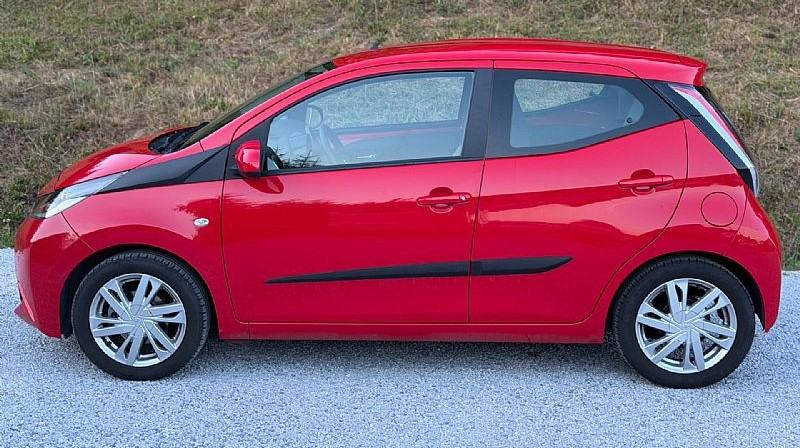 Toyota Aygo 1,0 VVT-i X Play 16.000km!, fotografija 4