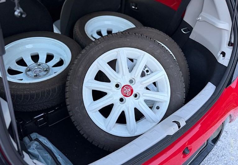 Toyota Aygo 1,0 VVT-i X Play 16.000km!, fotografija 11