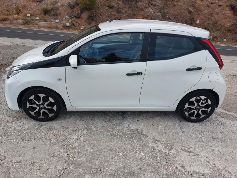 Toyota Aygo 1,0 VVT-i X-Play, fotografija 4