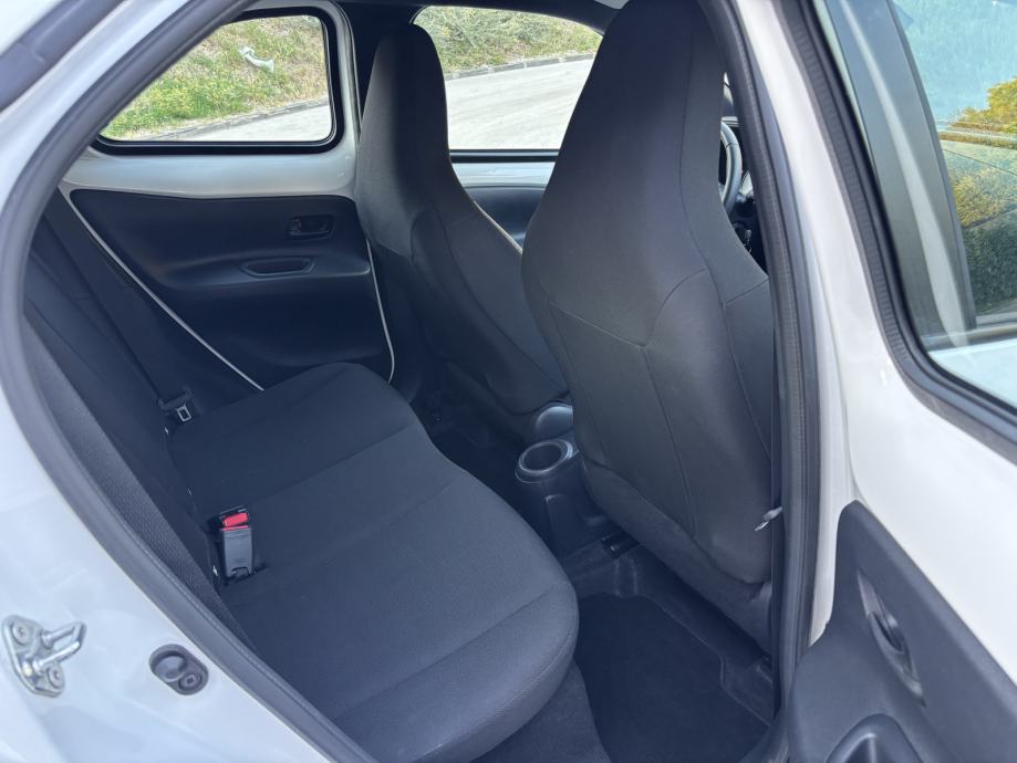 TOYOTA Aygo X 1.0 VVT-i 72 Dynamic, fotografija 10