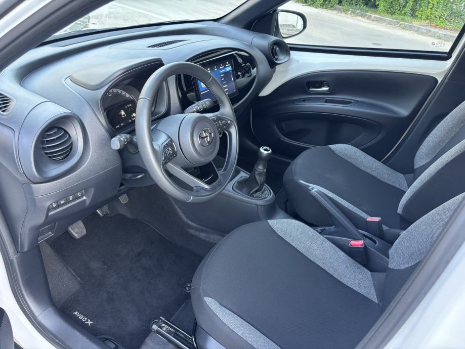 TOYOTA Aygo X 1.0 VVT-i 72 Dynamic, fotografija 8