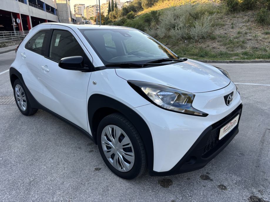 TOYOTA Aygo X 1.0 VVT-i 72 Dynamic, fotografija 2