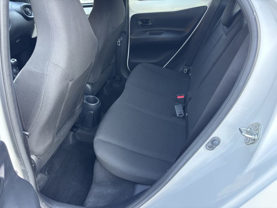 TOYOTA Aygo X 1.0 VVT-i 72 Dynamic, fotografija 12