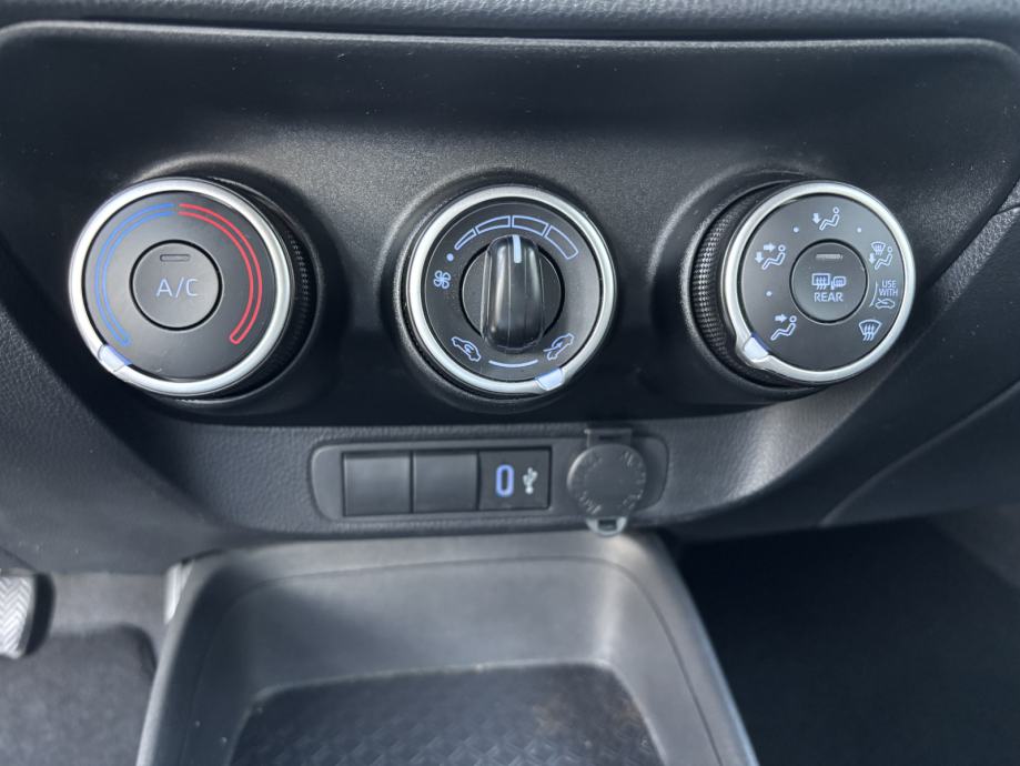 TOYOTA Aygo X 1.0 VVT-i 72 Dynamic, fotografija 19