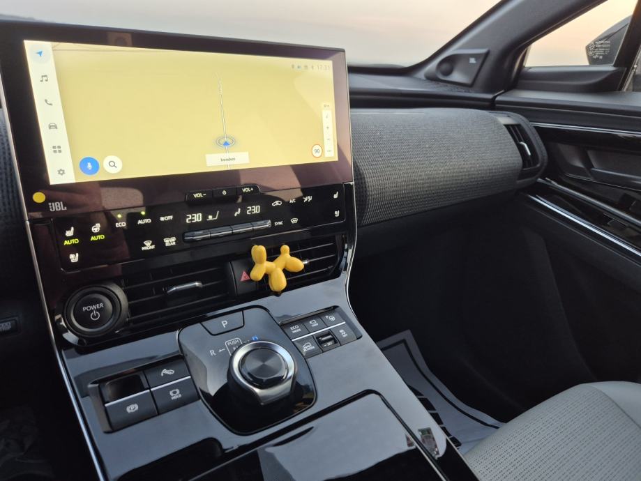 Toyota bZ4X AWD STYLE automatik, fotografija 12