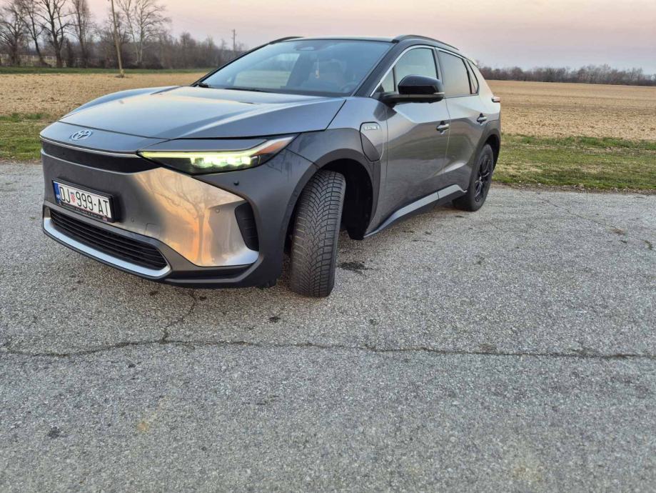Toyota bZ4X AWD STYLE automatik, pogled izvana - slika 2