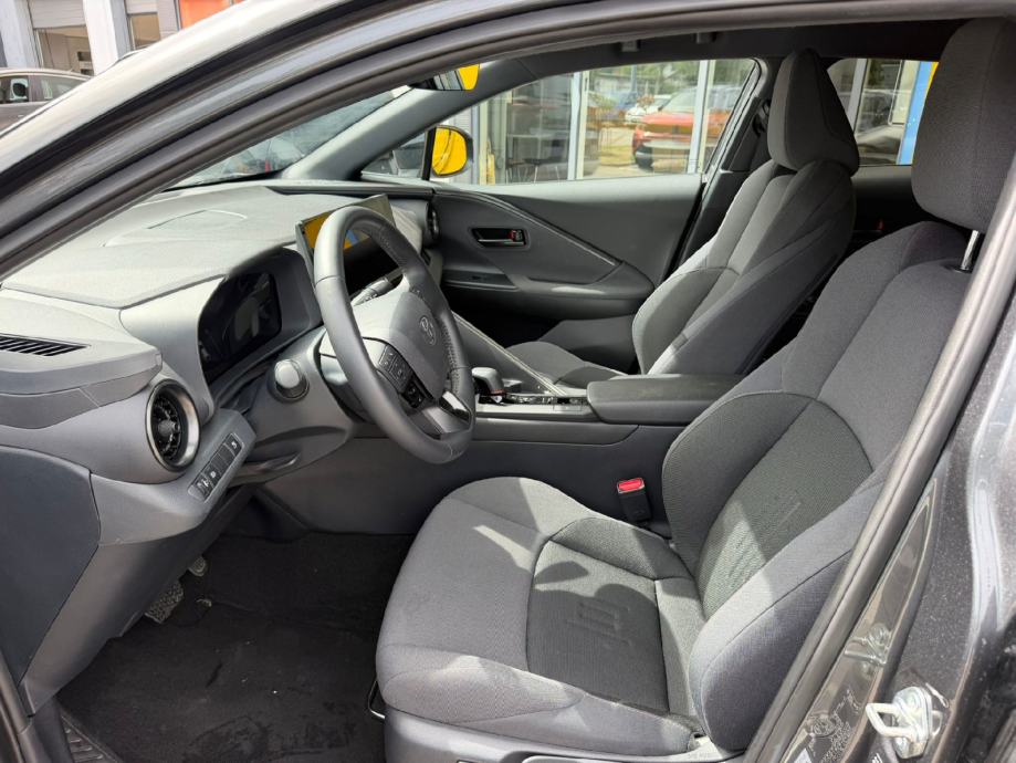 Toyota C-HR 1.8 ACTIVE DRIVE 72kW - Provjerena rabljena vozila!, fotografija 5