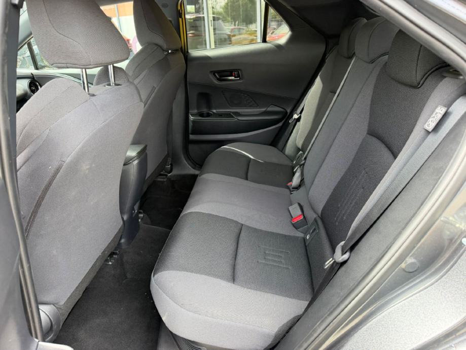 Toyota C-HR 1.8 ACTIVE DRIVE 72kW - Provjerena rabljena vozila!, fotografija 11
