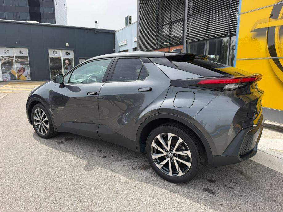 Toyota C-HR 1.8 ACTIVE DRIVE 72kW - Provjerena rabljena vozila!, fotografija 12