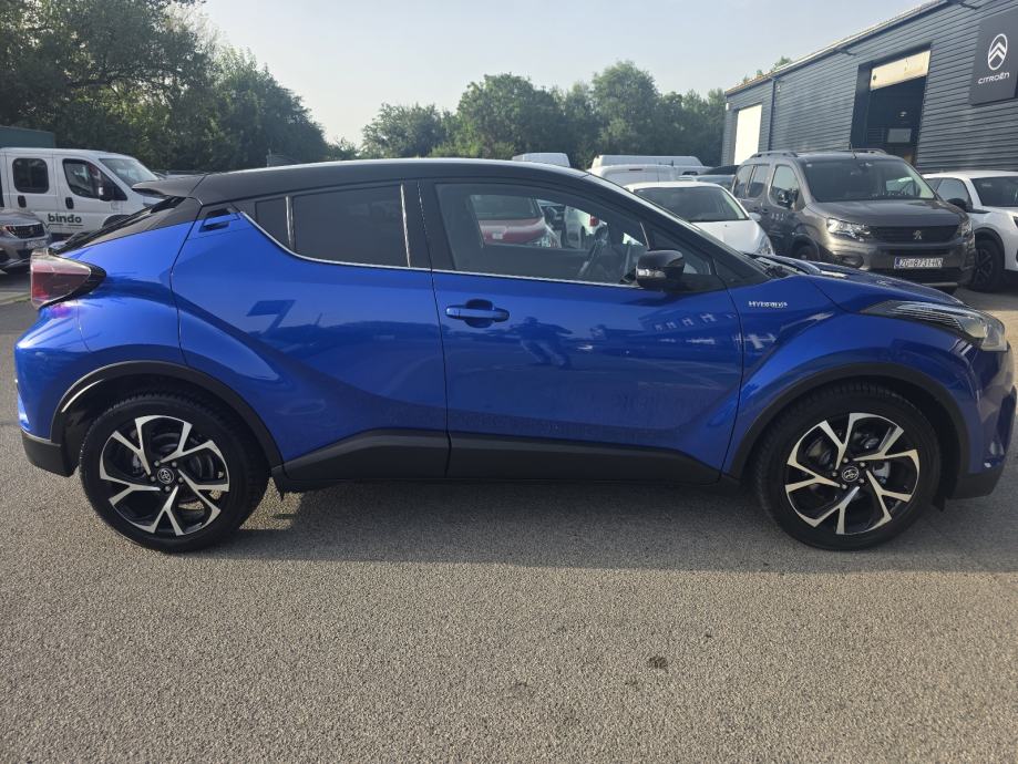 Toyota C-HR 1,8 automatik, fotografija 4