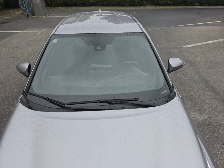 Toyota C-HR 1,8 automatik, fotografija 5