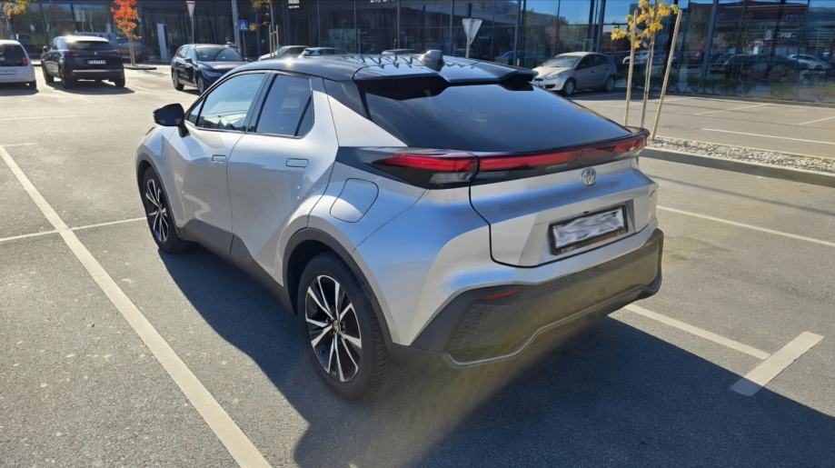 Toyota C-HR 1,8 HYBRID, fotografija 7